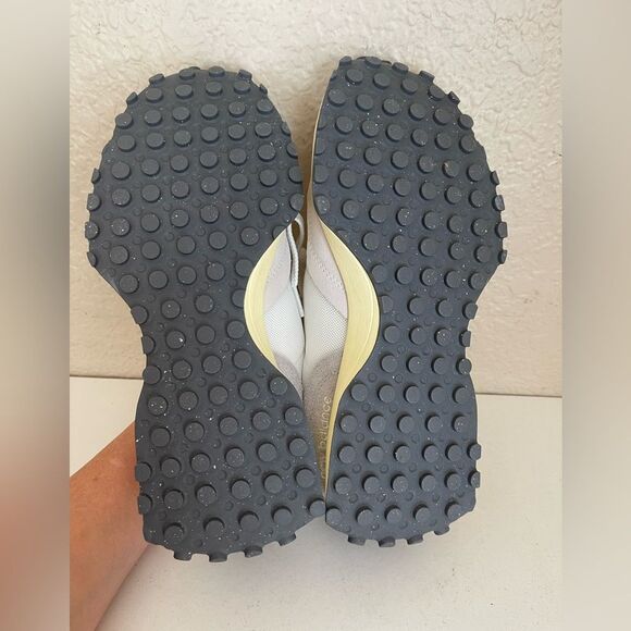 New Balance 327 retro sneaker in sea salt rain cloud M 9/W 10.5 - Picture 14 of 16